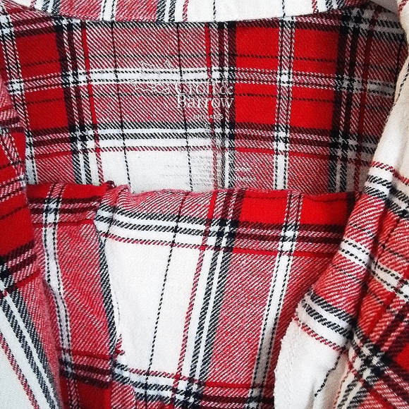 Croft & Barrow Intimates Plaid Pajama Pants & Long Sleeve Button Up Pajama Top - Picture 2 of 3